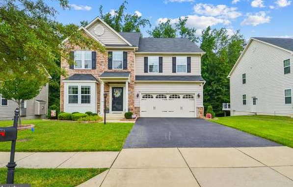 1br - Rooms and Basement for rent in a house